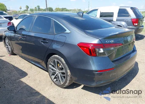 2024 Honda Civic Touring z USA, uszkodzony, nr VIN 2HGFE1F99RH302324